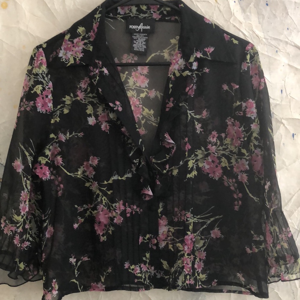Positive Attitude Chiffon Floral V-Neck Ruffled Button Down Crop Top - Picture 4 of 7